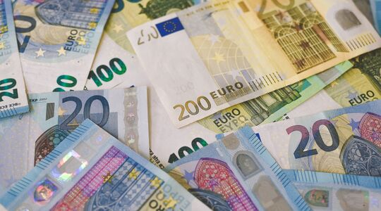 Een Europeaan heeft bij de EuroMillions-loterij een recordbedrag van € 250 miljoen gewonnen