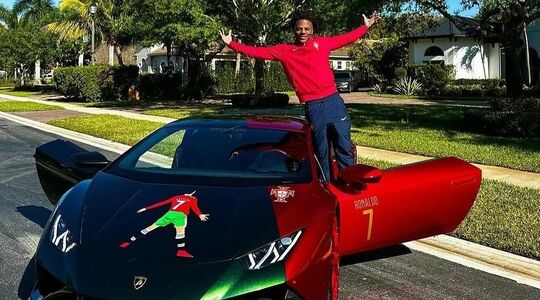 iShowSpeed koopt Lamborghini Huracán met Cristiano Ronaldo thema