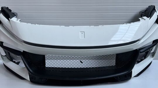Bumper Ferrari Purosangue