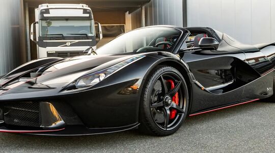 Ferrari LaFerrari Aperta