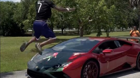 IShowSpeed Lamborghini