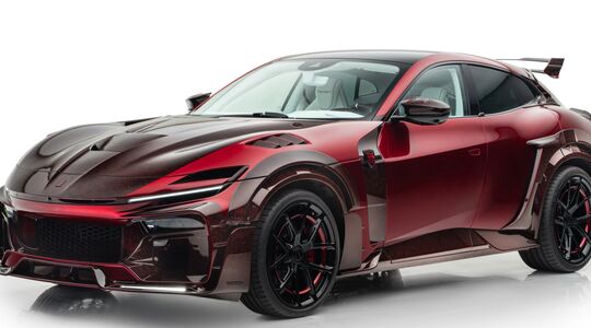 Ferrari Purosangue Mansory zwarte lijst