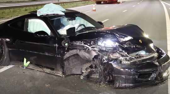 Porsche 992 ongeval