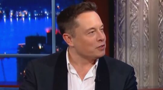 Elon Musk denkt ook de komende vijf jaar nog CEO van Tesla te zijn