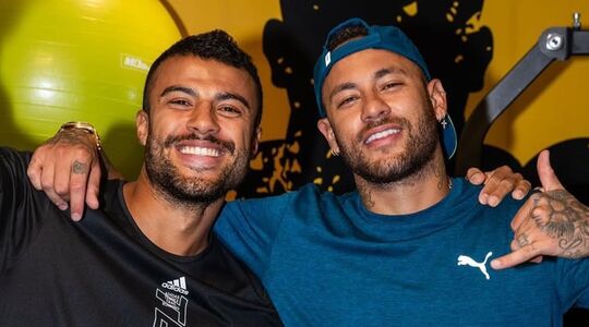 Neymar Jr. heeft een nieuwe Ferrari Purosangue op de kop getikt
