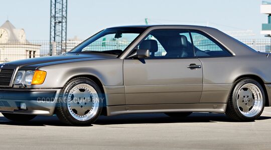 De desbetreffende geveilde Mercedes-AMG 300 CE 'Hammer'