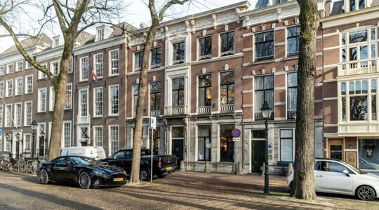 Het pand aan de Lange Voorhout in Den Haag waar het Haagsche Hopje werd uitgevonden