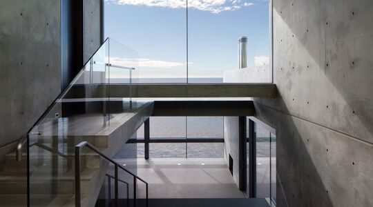 Binnen in de onafgebouwde villa van Kanye West in Malibu