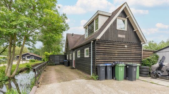 De nieuwe woning van zanger Wesly Bronkhorst in Breukeleveen