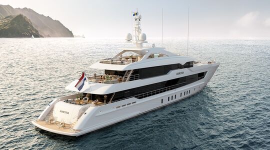 Project Agnetha van Heesen Yachts vaart op het water