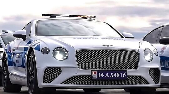 Een Bentley die nu in gebruik is bij de Turkse politie