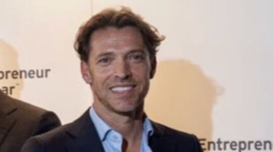 Ondernemer John Huiberts tijdens de uitreiking van de 'Ondernemer van het jaar'-award