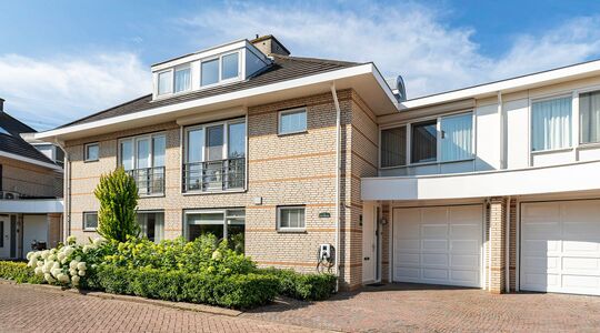 Buitenaanzicht van de villa in Zoetermeer