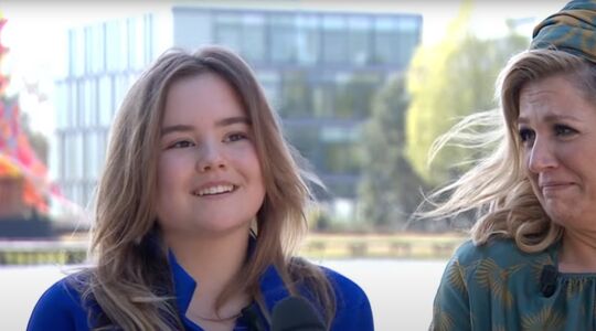 Prinses Ariane en koningin Maxima tijdens een interview in 2021