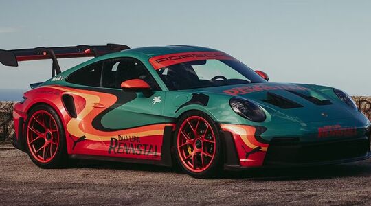 De nieuwe Porsche van Dua Lipa.