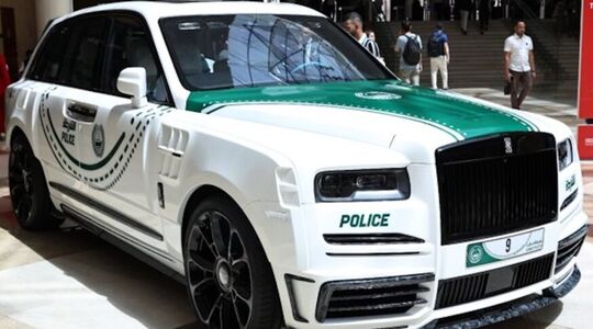 De nieuwe Rolls-Royce Cullinan MANSORY van de Dubai Police