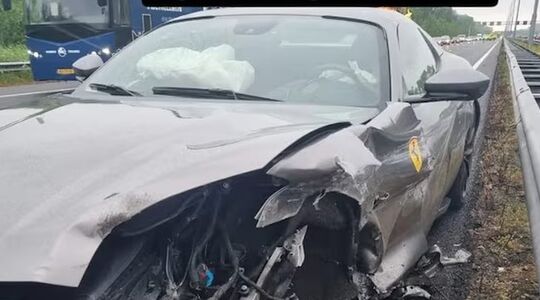 De Ferrari 812 GTS lag volledig puin