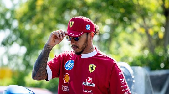 Lewis Hamilton werd tijdens de GP in Barcelona gespot met een Richard Mille-horloge om de pols