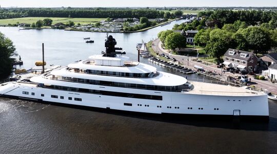 Het nieuwe Feadship-superjacht 'Project 824' van voormalig Starbucks-CEO Howard Schultz