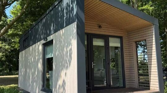 Het tiny house van Maxime Meiland op Marktplaats