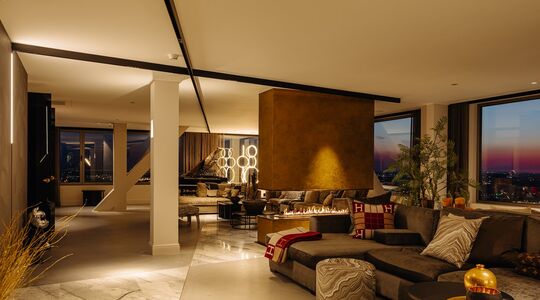 De woonkamer van het penthouse van Memphis Depay in Rotterdam