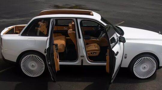 De gepersonaliseerde Rolls-Royce Cullinan van Lil Uzi Vert