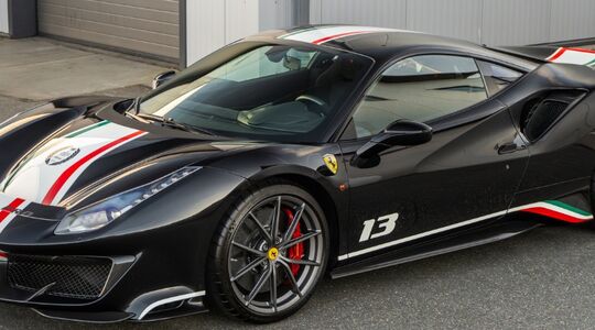 De Ferrari Pista Piloti wordt door een Nederlandse dealer te koop aangeboden