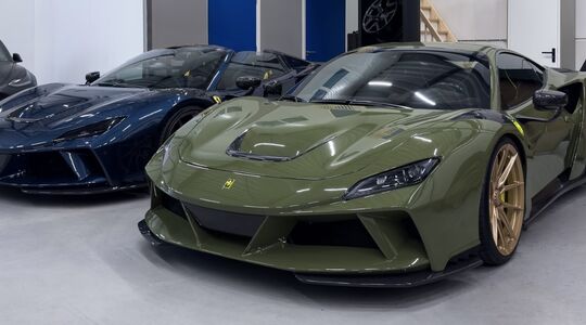 Bij Absolute Motors staan drie zeldzame exemplaren van Ferrari te koop