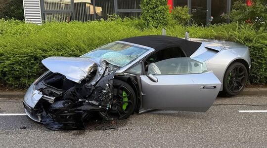 Een Lamborghini Huracán crashte dit weekend flink in Moordrecht