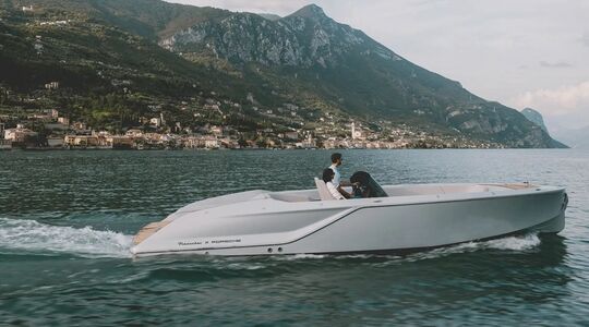 De Porsche x Frauscher 850 Fantom Air