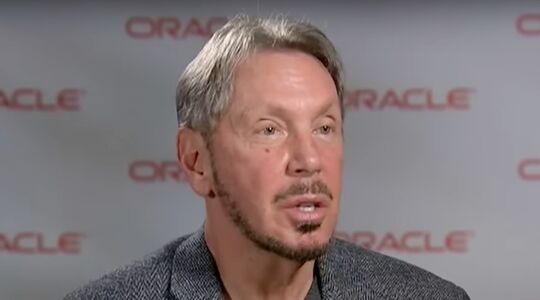 Larry Ellison tijdens een interview
