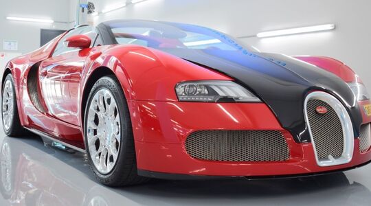 De Bugatti Veyron van Rick van Stippent