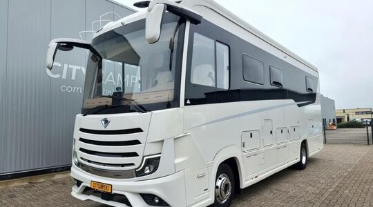 De duurste camper van Nederland staat te koop