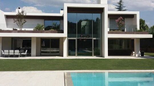 De huidige villa van Thibaut Courtois in Madrid