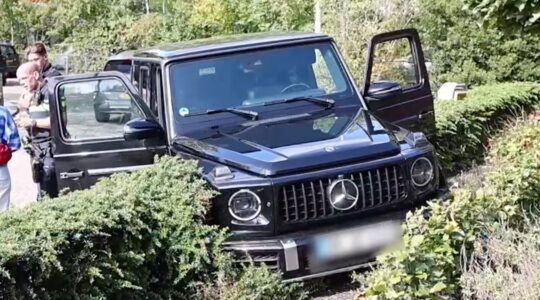 De gecrashte Mercedes G-Klasse in Eindhoven