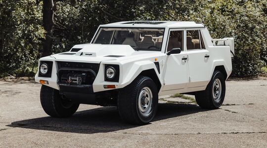 De Lamborghini LM002 die naar de veiling gaat
