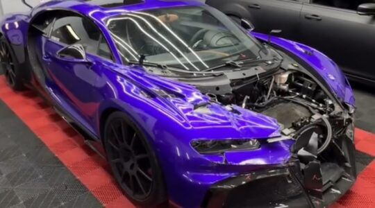 De wagen van Bugatti van YouTuber Mat Armstrong