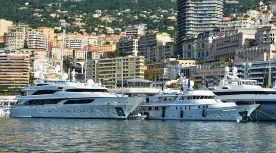 Jachten in de haven van Monaco