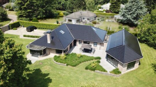 Luxe villa (€ 1,6 miljoen) in Noord-Holland steelt de show op Funda: "Dit is een juweeltje"
