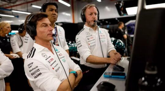 Mercedes-teambaas Toto Wolff veilt zijn IWC-horloge: kan tonnen opbrengen