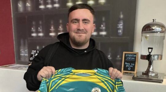 Dartsensatie Luke Littler (18) is nu al multimiljonair