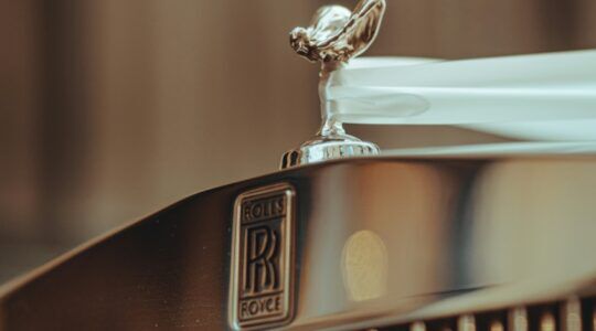 Een Zeeuwse autoverzamelaar eist na vier jaar zijn ter reparatie aangeboden Rolls-royce terug. Foto ter illustratie