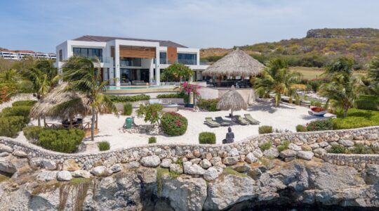 Bon bini Curaçao: oceanfront villa op Caribisch eiland kost bijna € 8 miljoen