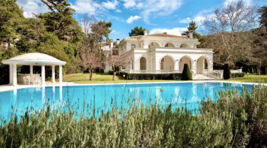 De nieuwe villa van Koning Willem-Alexander in Griekenland