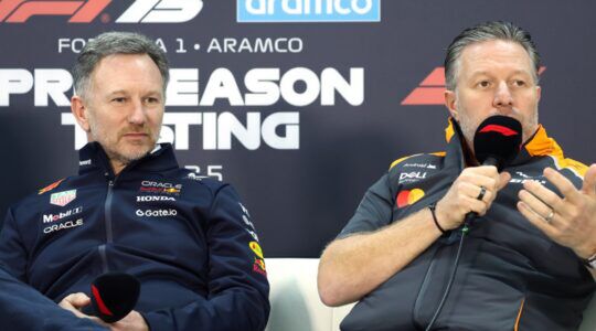 McLaren-teambaas Zak Brown (rechts)