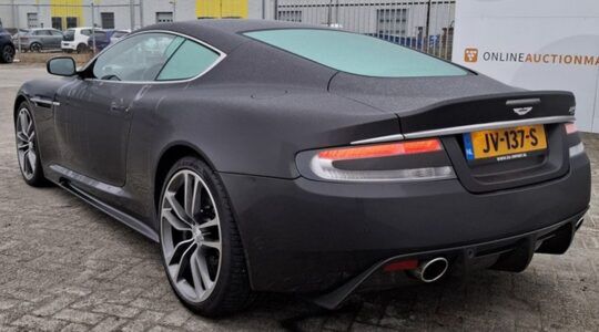 De Aston Martin DBS