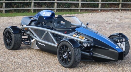 De Ariel Atom 3, de sportauto die niet meer op de openbare weg mag rijden