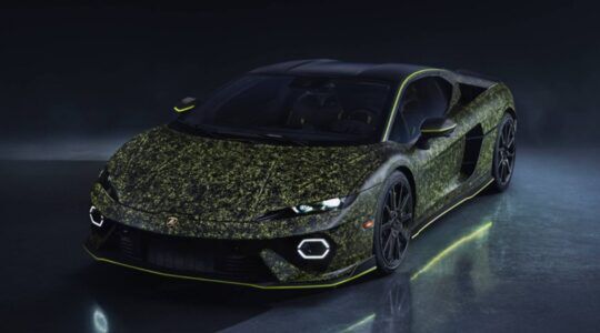 De auto met de nieuwe Lamborghini-livery