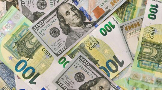 Geld, wat de Poolse ondernemers veel verdienen met hun start-up