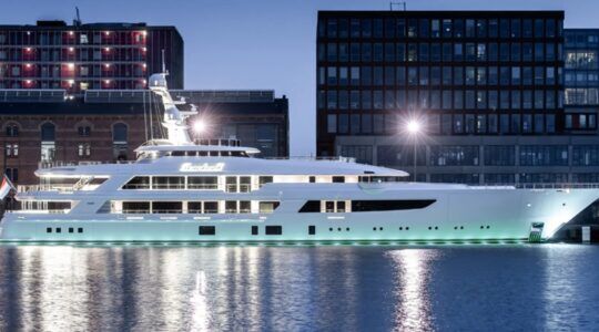 Een superjacht dat fikse kosten met zich meebrengt